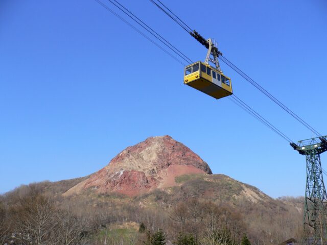 有珠山とロープウェイ